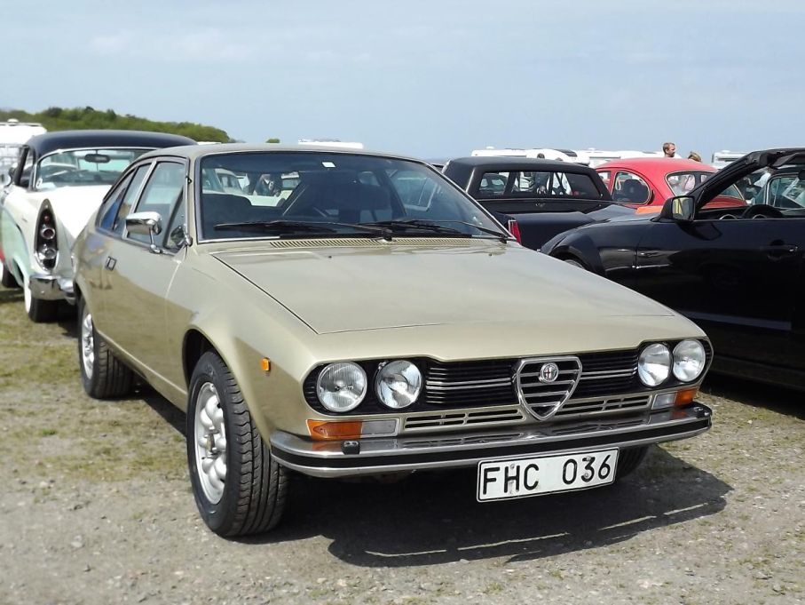 Alfetta GTV 1979 i mycket fint skick och ovanlig fräsch kulör