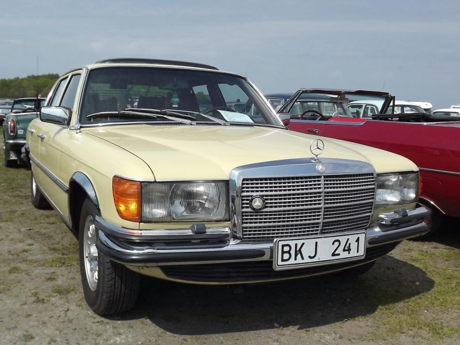 Minns ni Klassikers storbumse 350SE ”Dr Müller”? Storebror 450SE hittade till Tjolöholm.