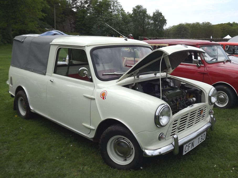 Ännu en laståsna i miniformat, Austin mini pickup, 1968 .