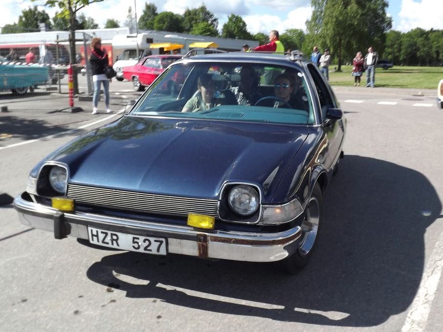 Fördelningen på amerikanare är något snedvriden, GM, Chrysler och Ford härskar. Den enda AMC-bilen av flera tusen fordon som rullade in var den här fina Pacern,