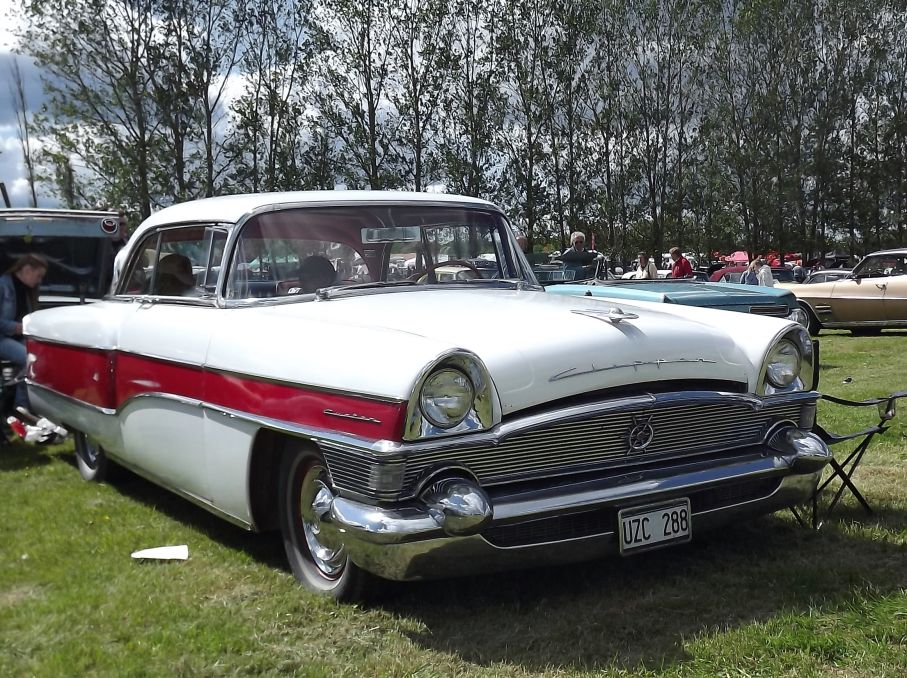 Uddamärken, Packard känns också väldigt uderrepresenterat på denna tillställning, en av de få som skymtades var denna fina Clipper Custom från 1956. Sista året som Packard byggde egna bilar, de två följande åren såldes man bara ombyggda Studebakers innan skylten togs ner för gott.