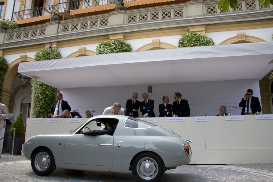 Fiat Abarth 500 Coupé Zagato 1957. Minsta bilen, 445 kg tung, 320 cm lång och 113 cm hög. ”Racermotor på 23 hk”, fem exemplar byggdes.