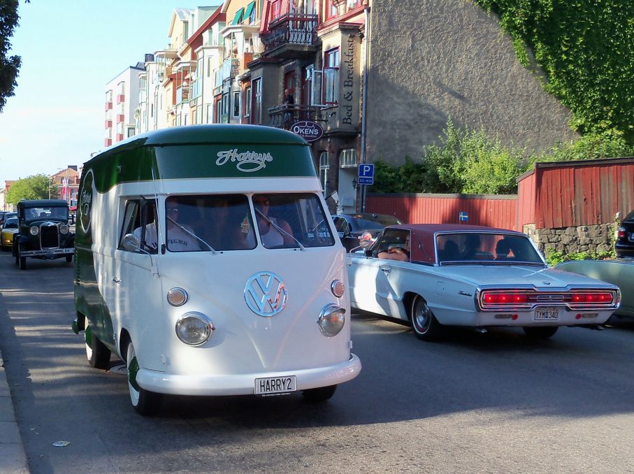 Volkswagen typ2 med högt i tak i fantastiskt skickt