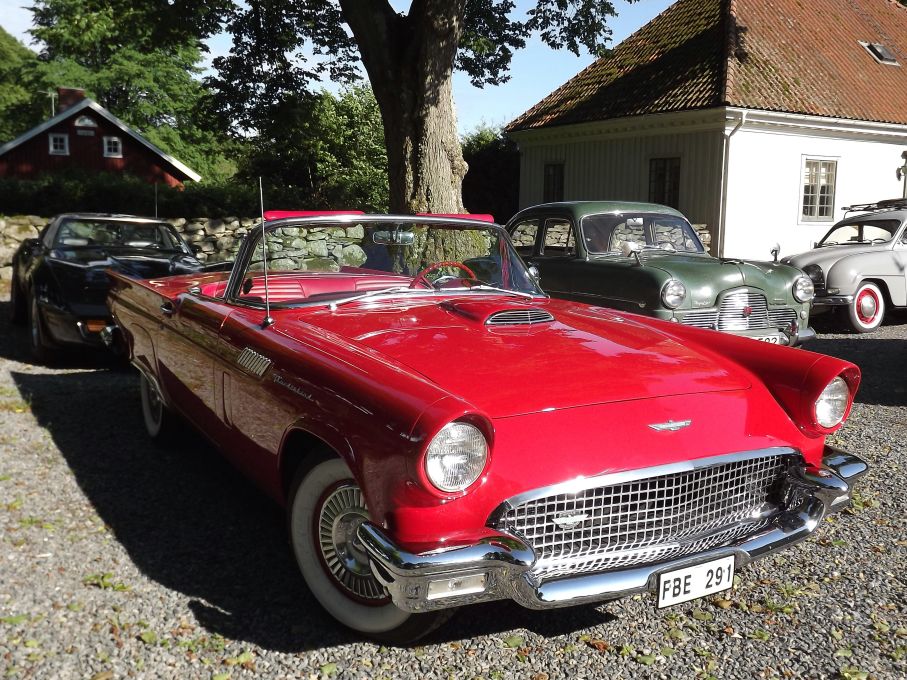 Och sist i sviten en Thunderbird från 1957