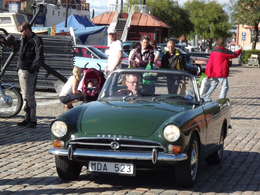 Engelska bilar är ett påfallande stort inslag på onsdagsträffarna, Sunbeam Tiger.