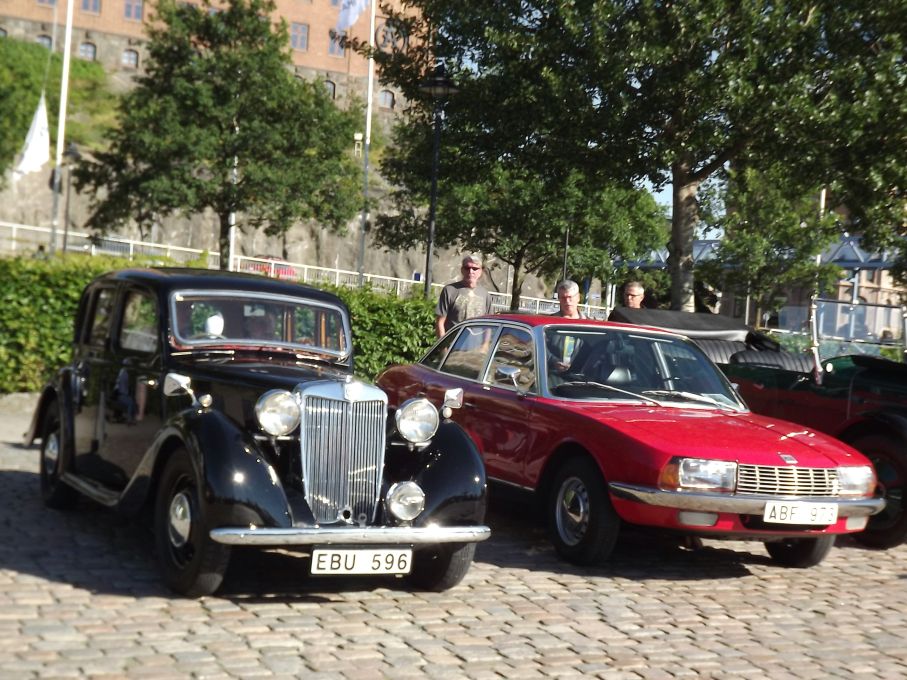 Olika världar, MG YA saloon och NSU Ro80