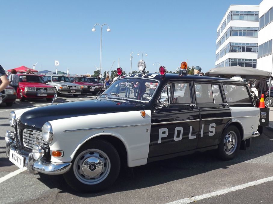 Volvo Amazon i full polismundering visades upp, Amazon kombi fyller ju 50 jämt i år vilket vi uppmärksammat tidigare