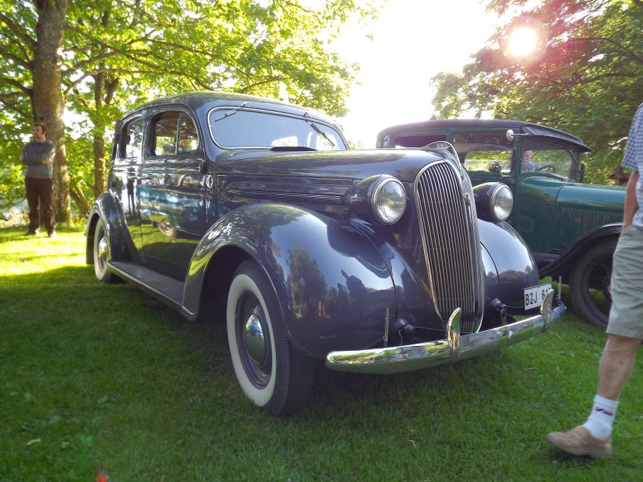 I senioravdelningen, Plymouth från 1937