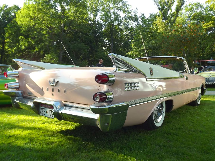 Dodge Custom Royal cab 1959 är inte heller någon vanlig modell då de bara gjordes i dryga tusentalet exemplar.
