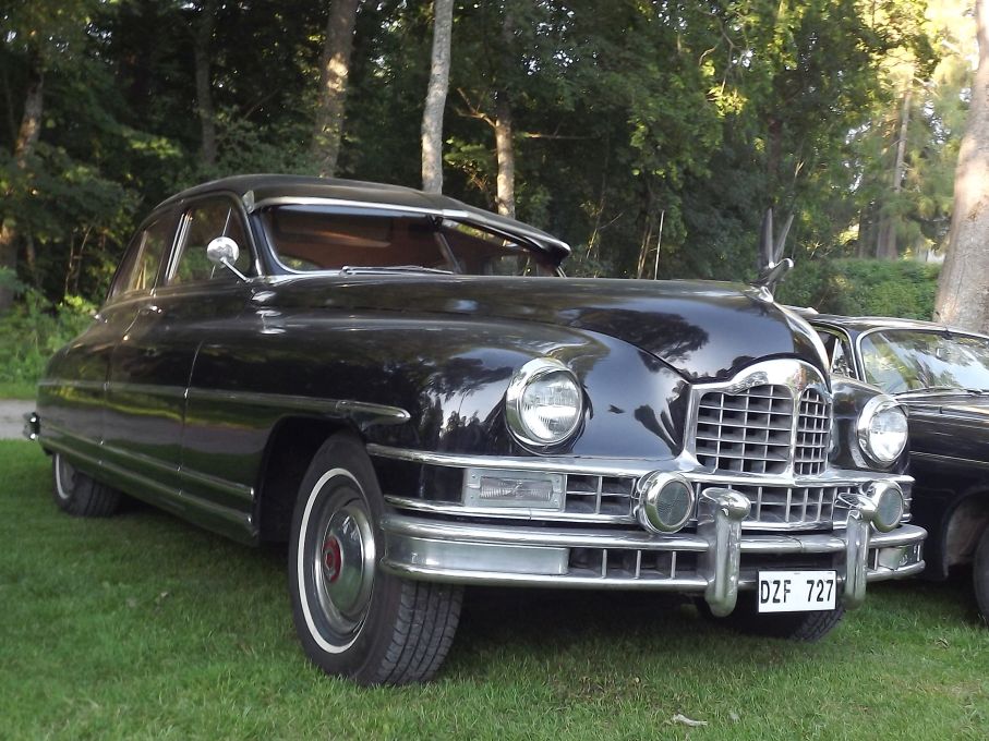 Custom Eight heter denna pampiga modell av Packard från 1949