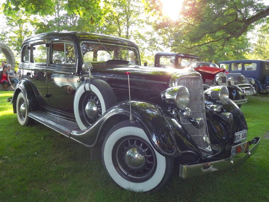 Dodge DR 1934 i motljuset