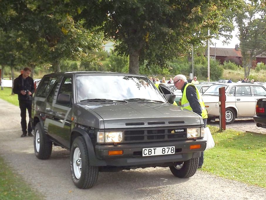 Här är bilen som rimligtvis inte borde finnas, Nissan Terrano köptes sällan för att söndagsåka med, men denna är fortfarande 24 år senare i ett ypperligt skick.