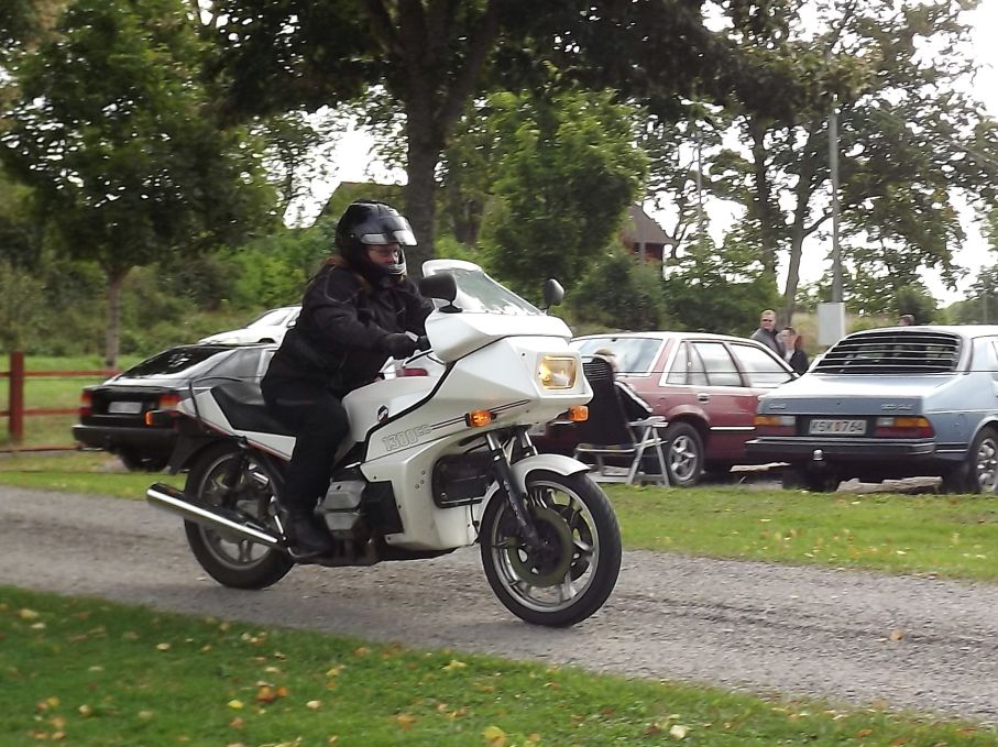 BFG, åttiotalskantig fransk touringmotorcykel, av de sju som finns i Sverige kom två till träffpunkt 80. Ronny och Ann från Avesta kom med var sin.