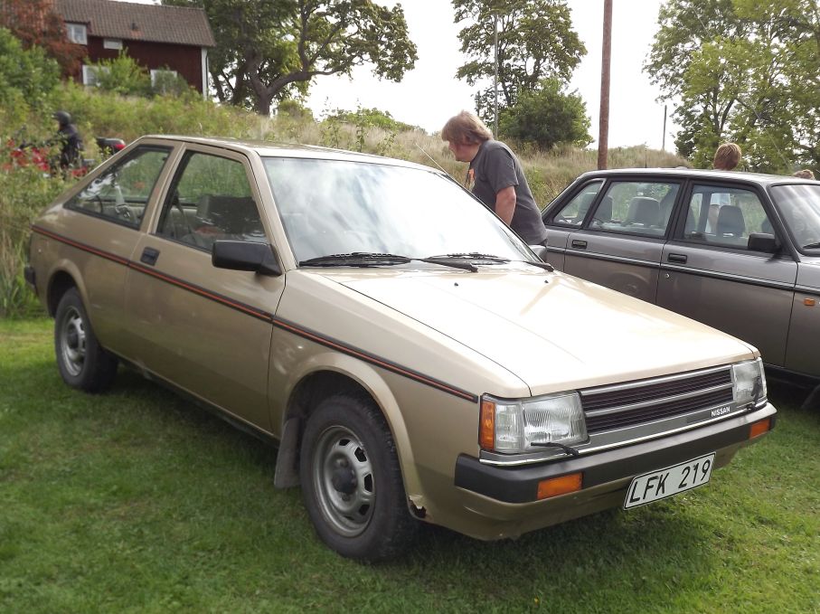 Nissan Cherry 1983, linjalerna hade dammats av på ritkontoret vid den här tiden.