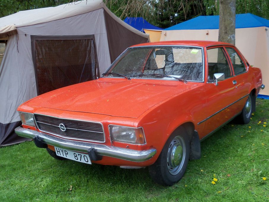 Opel Rekord diesel också den från 1975.