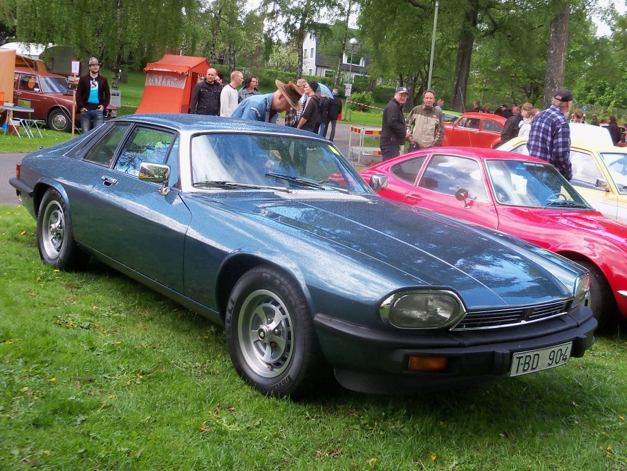 Jaguar XJ-S var liksom Esprit en produkt av 70-talet och byggdes med samma grunddesign ända fram till 1996, denna är från 1981.