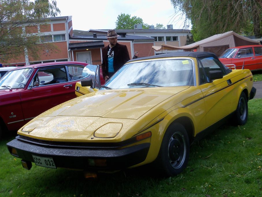 Samtida med ursprungliga Esprit var Triumph TR7 som byggdes perioden 1975-81 denna är av första årgången.