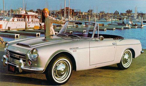 mer japanskt, lilla snygga Datsun Fairlady 1600