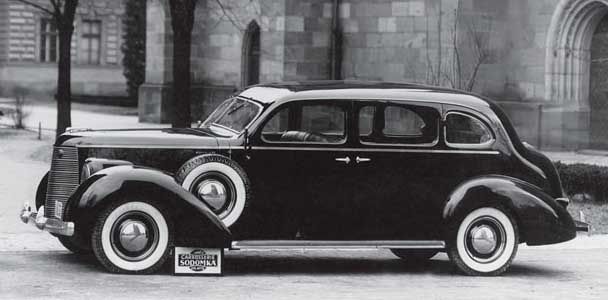 1938 byggdes också minst en Studebaker Limousine på modellen som nu hette President.