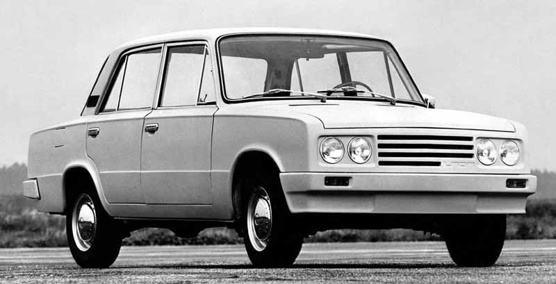 En Vaz som fått ny snok, denna prototyp är framtagen tillsammans med Porsche 1976, som då även fixade väghållning och motorbiten till lite högre standard. Varför detta samarbete kom till och hur det verkade är något diffust, men någon Porsche-Vaz kom dock inte ut på vägarna.