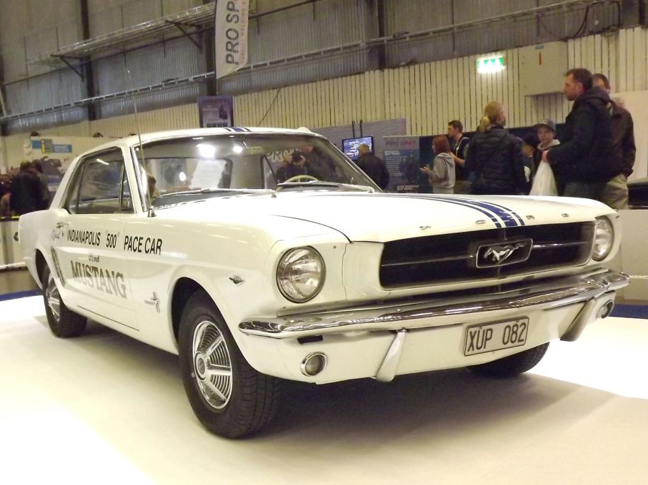 Och samtliga Mustang pace cars fanns representerade, 1965.