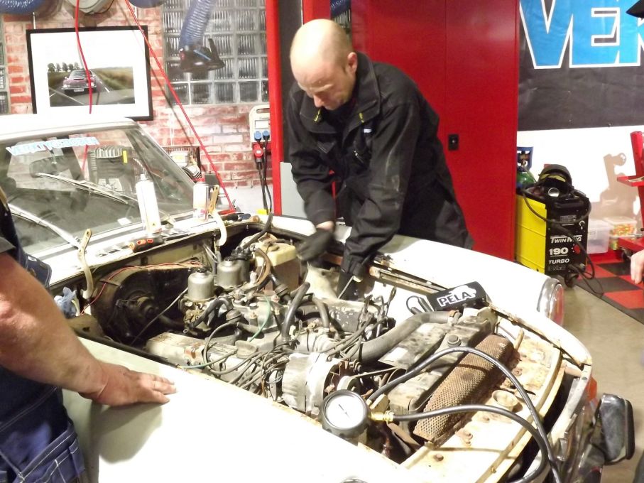 Verktygsbodens Lars Edwardsson grävde ner sig i sitt senaste projekt, en MGB V8 som som inte startats på 20 år.