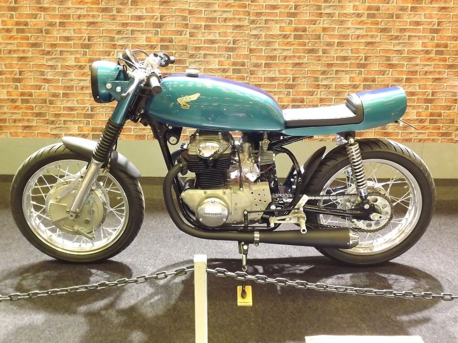 Trevlig Honda caféracer.