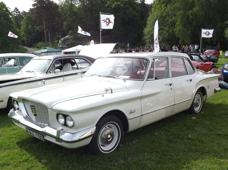 Likaså är Plymouth också borta, Valiant var en storsäljare i Sverige men få av dessa tidiga finns kvar.