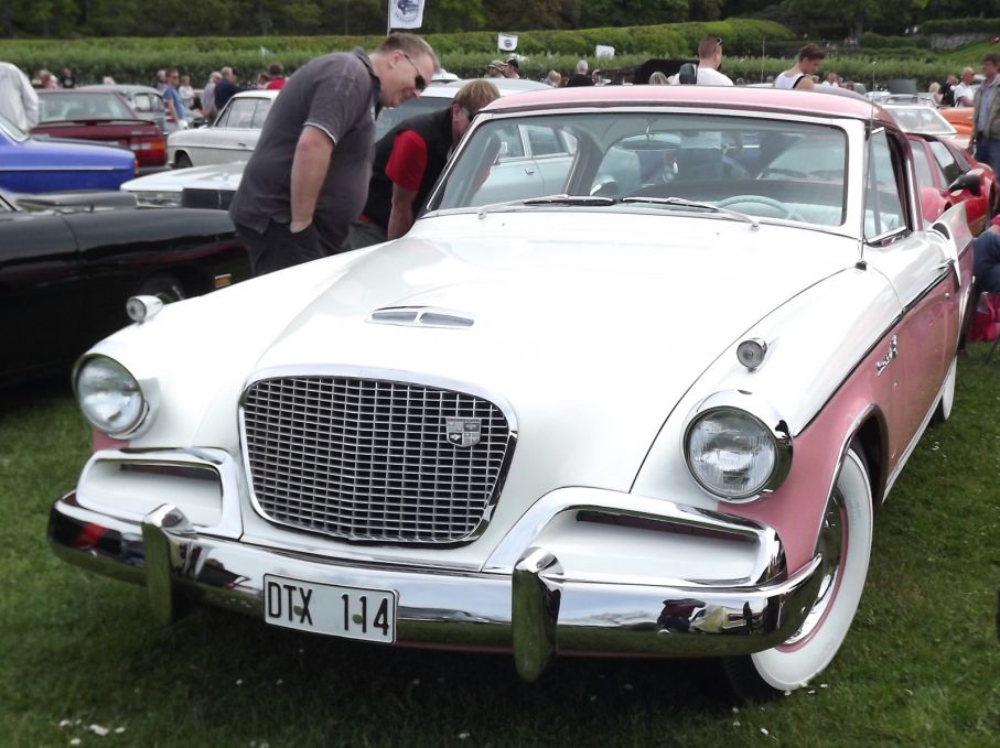 Ett annat försvunnet märke, Studebaker. Golden Hawk från 1956.