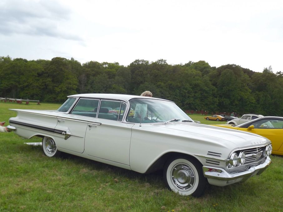 Chevrolet Impala 1960, fyrdörrars hardtop med "flat top" taket som fanns 1959-60
