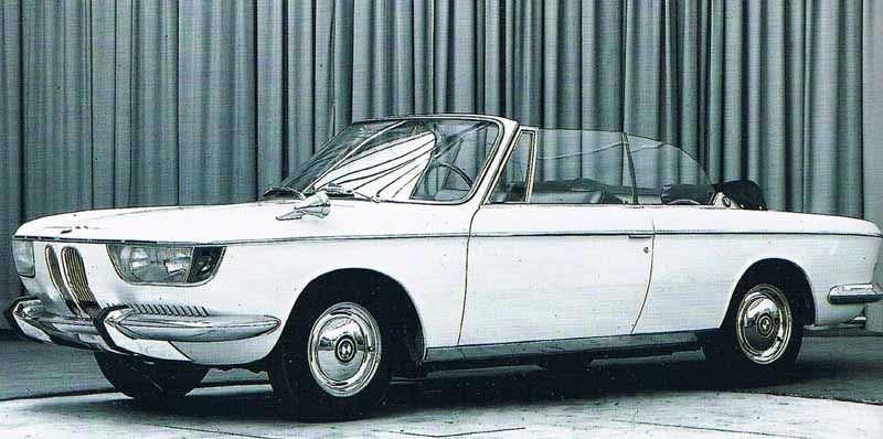 1966 hade Karmann även gjort en snygg cabriolet utav 2000CS, hajnosen.