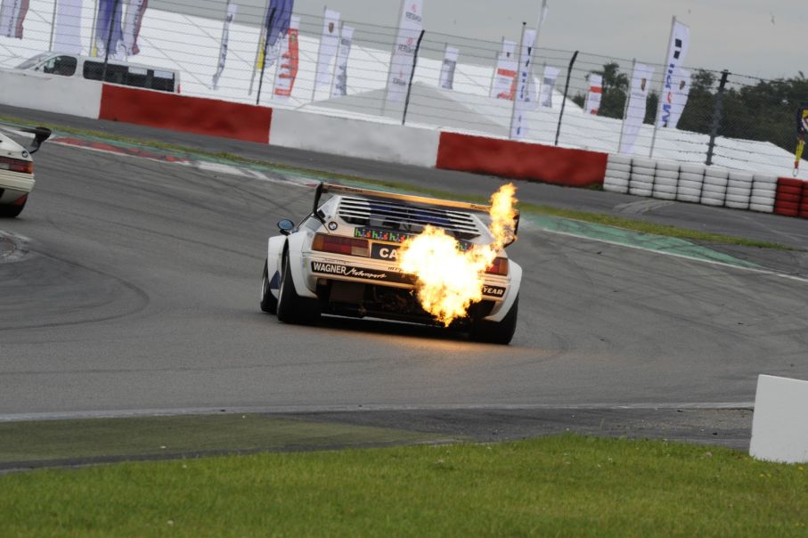 Ännu en BMW M1 som hade eld i baken.