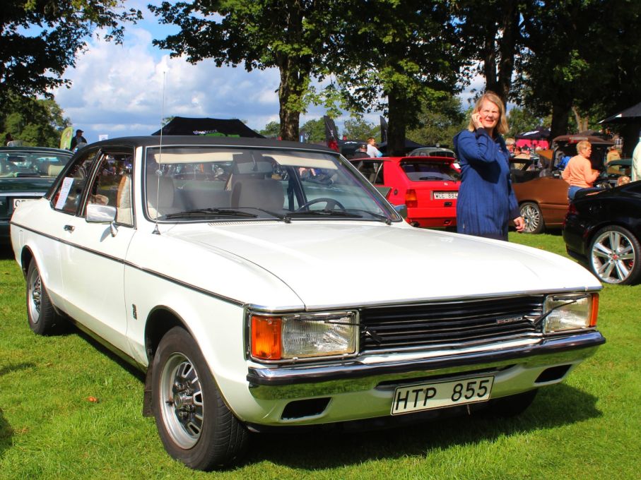 Ford Granada 1975 i bländande vitt, vann för övrigt Hagmans putspris.