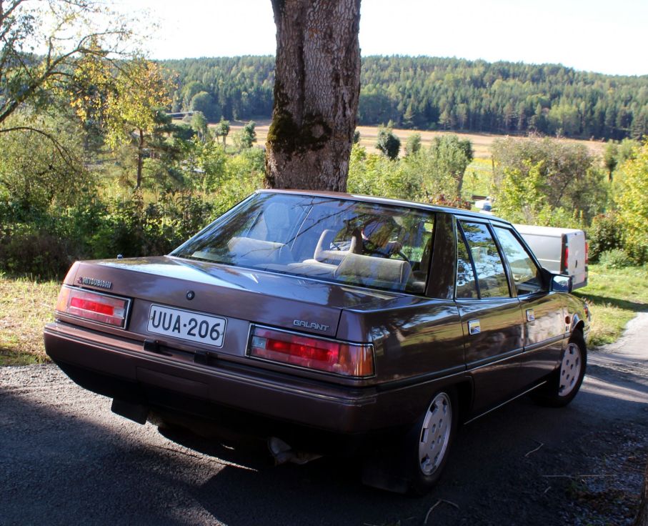 Mitusbishi Galant från Finland på besök