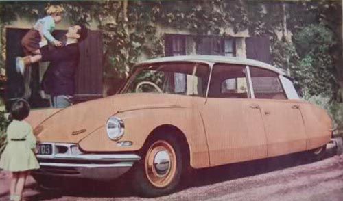I Australien, fast där hette dom inte DS, utan Parisienne. Drygt 1500 paddor sattes samman i Heidelberg utanför Melbourne 1961-66