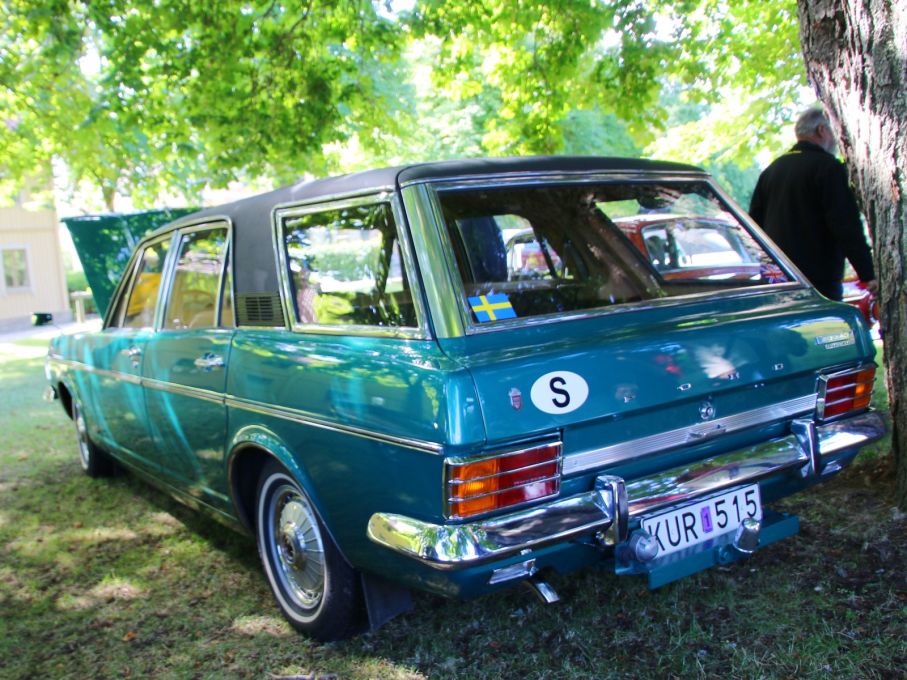 Den mycket ovanliga och egendomliga Ford Zodiac estate som vi ju förut visat i Klassiker.
