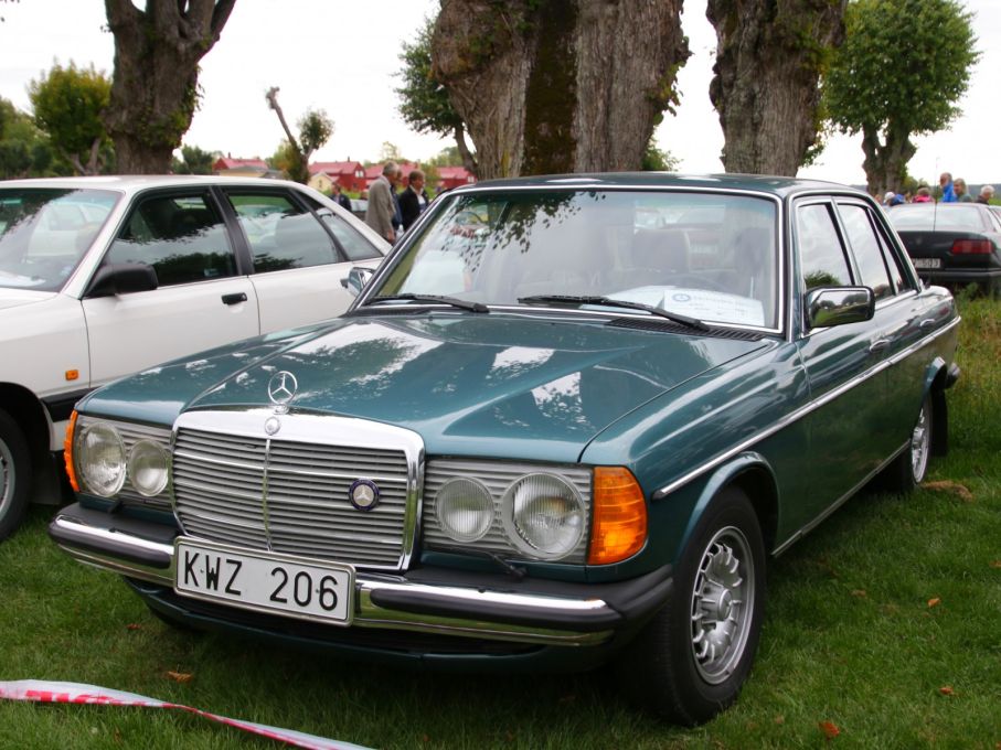 Mercedes stora lilla W123 är än idag populär både i brukssvängen och som entusiastbil.