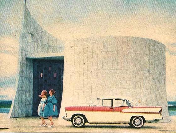 Brasilias arkitektur skapades av Oscar Niemeyer i ultramodern stil, Simca Chamboard såg inte fullt lika futuristisk ut.