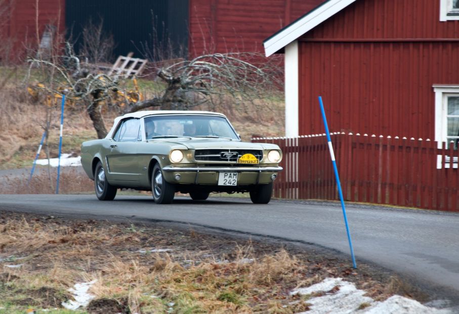 Patrik HVerén från Rimbo luftade sin Mustang cab från 1965.