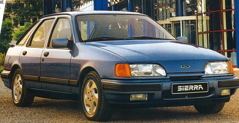 1987 kom en liten facelift och se där, en liten mun börjar skönjas.